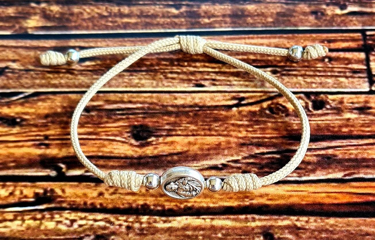 Sacred heart of JESUS SIMPLE BRACELET,  immaculate of Jesus of nazareth, simple charm bracelet, Jesus Saint Bracelet, Christ Christian Jesus