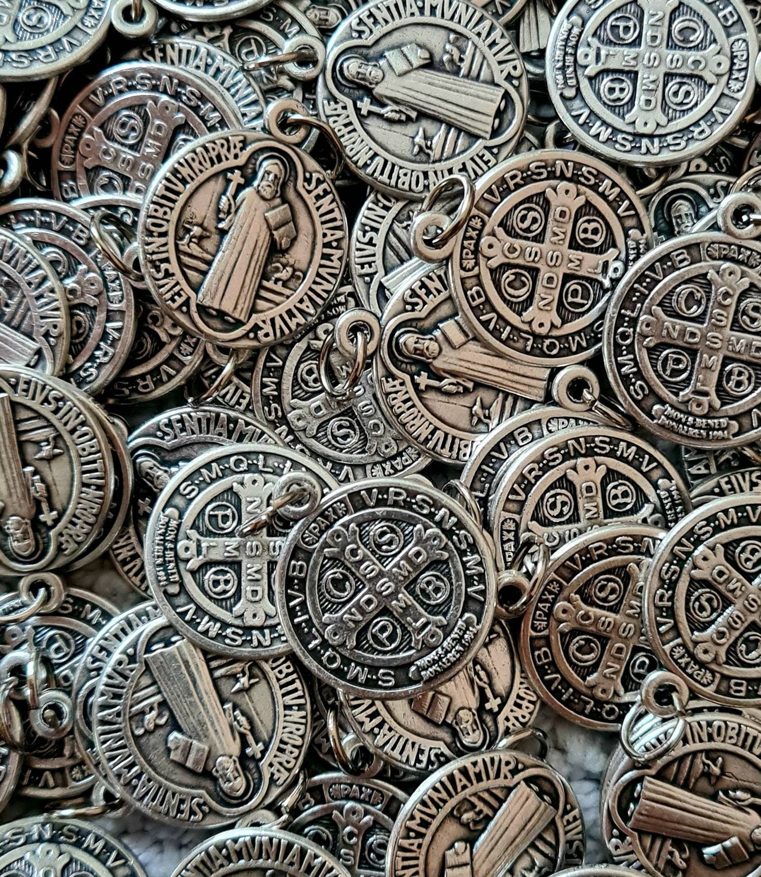 Wholesale st Benedict medals box 10, 20, 50, 100 pcs medals, catholic medals, saint medals, christian medals