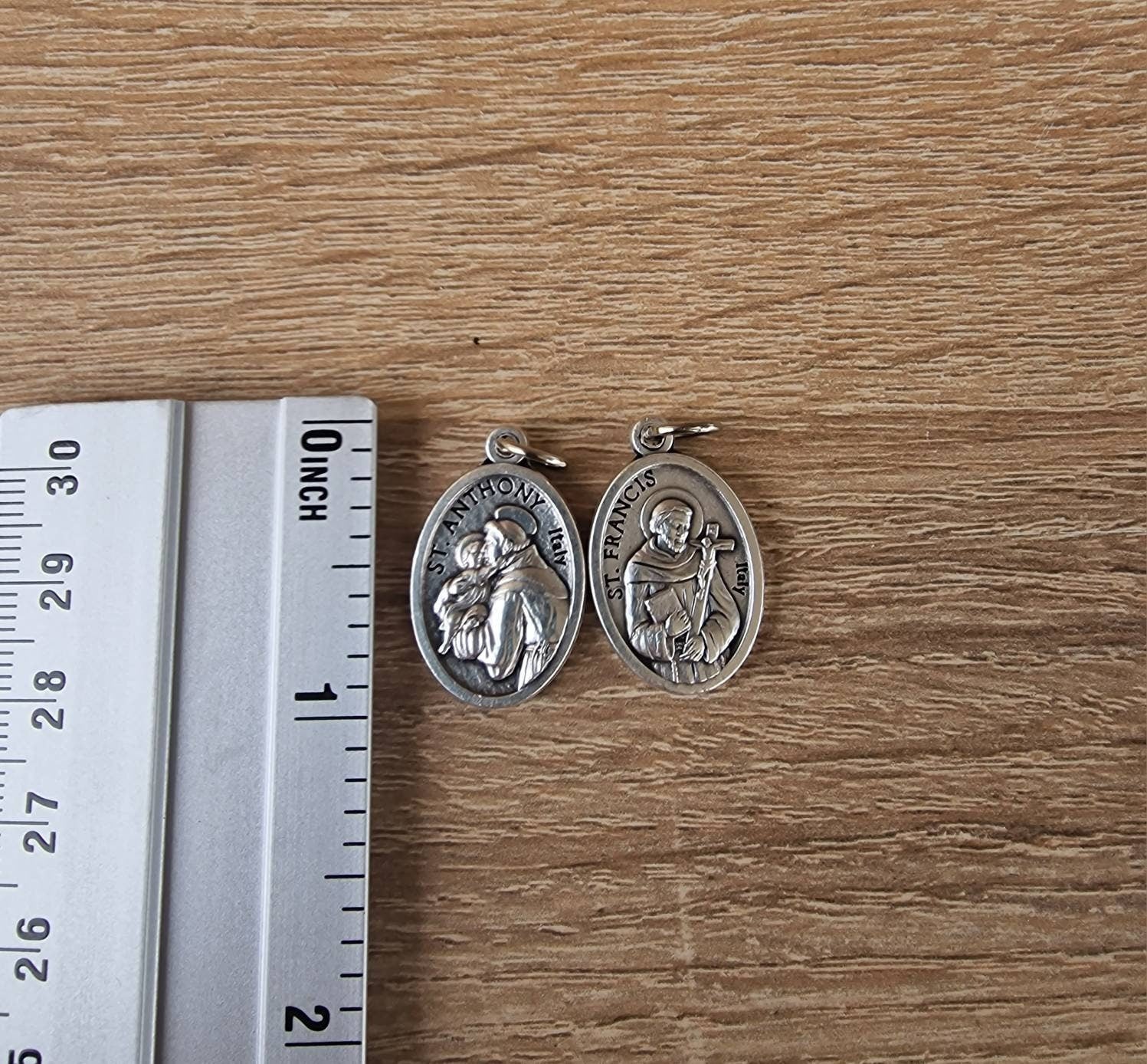 Wholesale st Francis / st Anthony medals, lot bulk 10, 20, 50 pcs medals