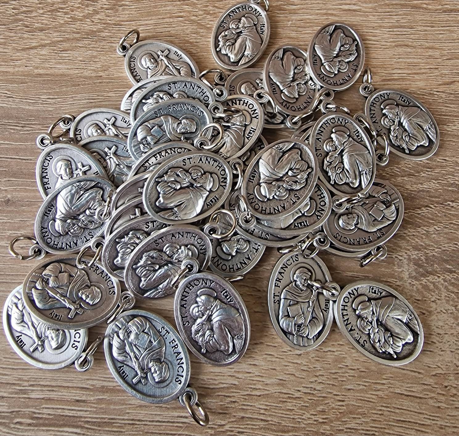Wholesale st Francis / st Anthony medals, lot bulk 10, 20, 50 pcs medals