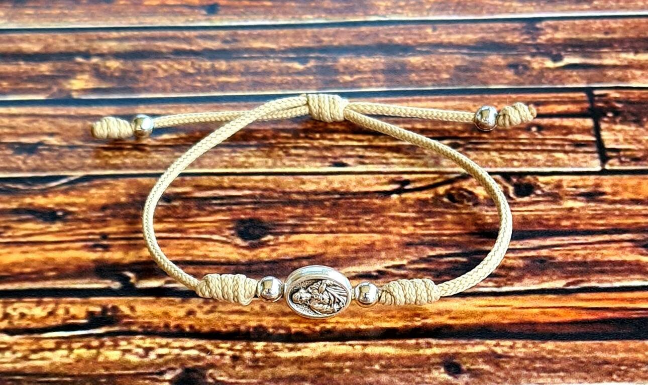 Sacred heart of JESUS SIMPLE BRACELET,  immaculate of Jesus of nazareth, simple charm bracelet, Jesus Saint Bracelet, Christ Christian Jesus